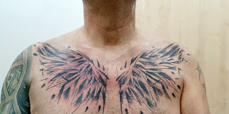Nové tetování černou barvou o rozměru až 10 x 10 cm v centru Prahy