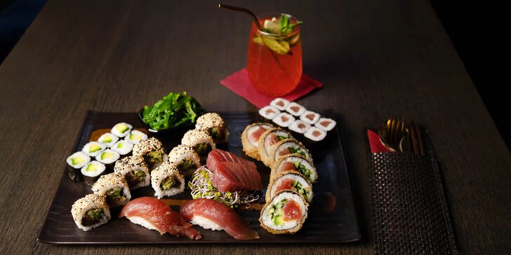 Vytříbené sushi sety v MOON Sushi Restaurant v centru Brna: 34 až 74 ks i wakame salát
