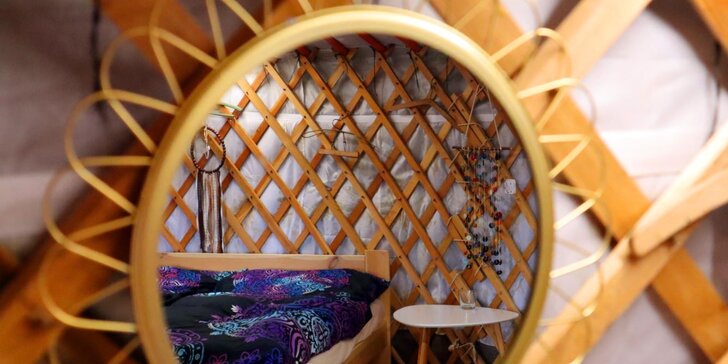 Netradiční relax v přírodě: vybavená jurta u Adršpachu pro pár i rodinu