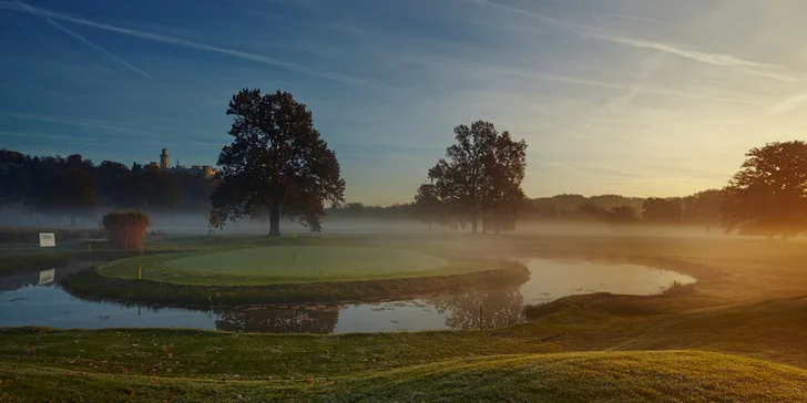 Jednodenní nebo dvoudenní kurz golfu v luxusním Golf Resortu Hluboká