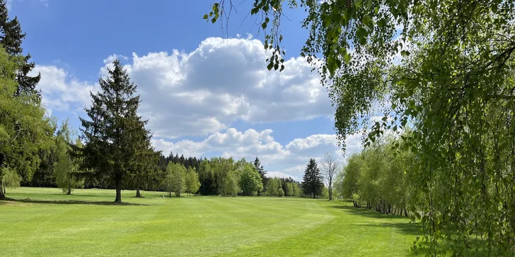 Pobyt v golfovém resortu na Drahanské vrchovině: snídaně, wellness i neomezený vstup na golf