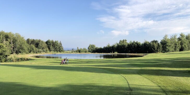 Pobyt v golfovém resortu na Drahanské vrchovině: snídaně, sauna i neomezený vstup na golf