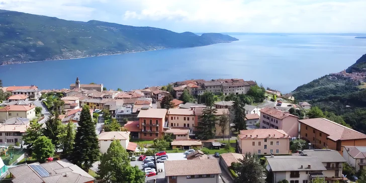 Dovolená v Tignale u Lago di Garda: polopenze, bazén a vstupenky i slevy na atrakce