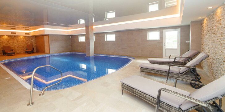 Relax ve Františkových Lázních: bazén, sauna, polopenze i sleva na procedury
