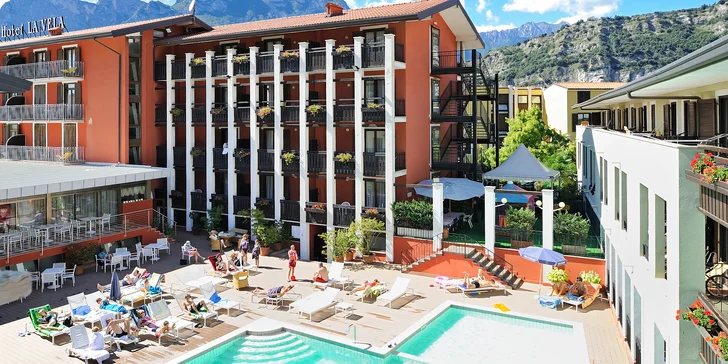 Dovolená u Lago di Garda: 3* hotel u jezera, venkovní bazén i brouzdaliště, 2ložnicový apartmán