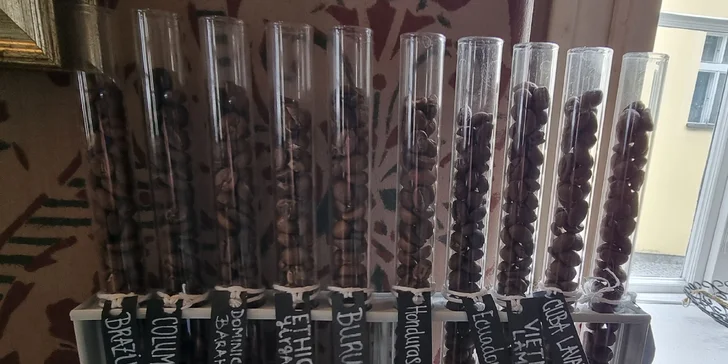 Exkurze do pražírny kávy pro 1 i 2 osoby s ochutnávkou a balením kávy domů