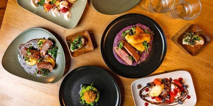 Degustační menu pro dva: kachní prso i srnčí hřbet jako hlavní chod
