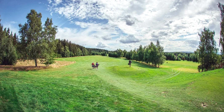 Pobyt v golfovém resortu na Drahanské vrchovině: snídaně, wellness i neomezený vstup na golf