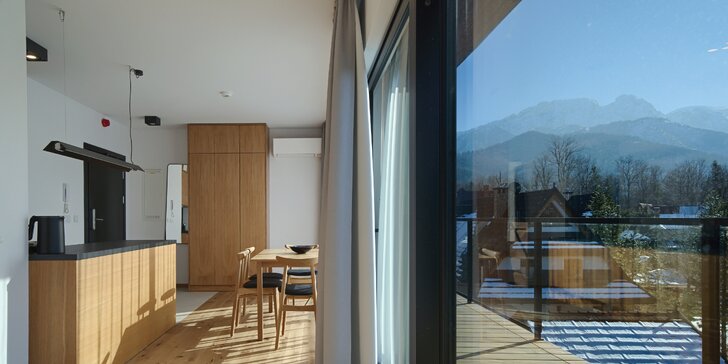 Dovolená v moderním hotelu v Zakopaném: wellness, možnost snídaní i apartmán s balkonem nebo terasou