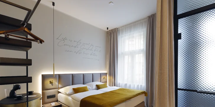 4* pobyt pár minut od Karlína: moderní nový hotel, snídaně a objevování Prahy