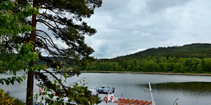 Na kola i výlety či za koupáním k Lipnu: dovolená s polopenzí u největší české přehrady