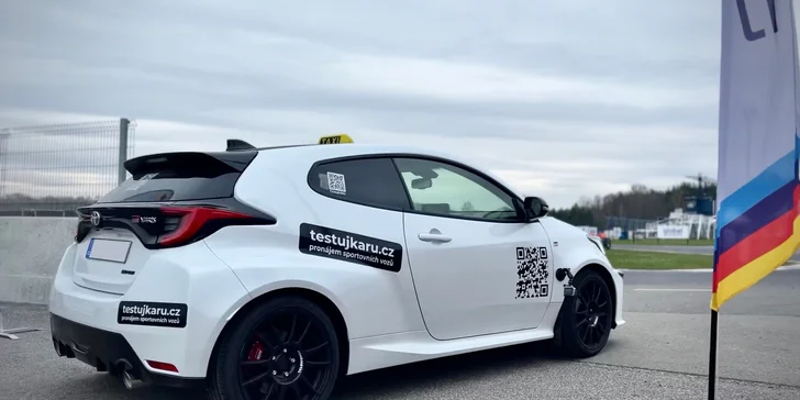 Adrenalinové RallyTaxi s profesionálním závodníkem ve voze Toyota GR Yaris nebo Citroen DS3 R1