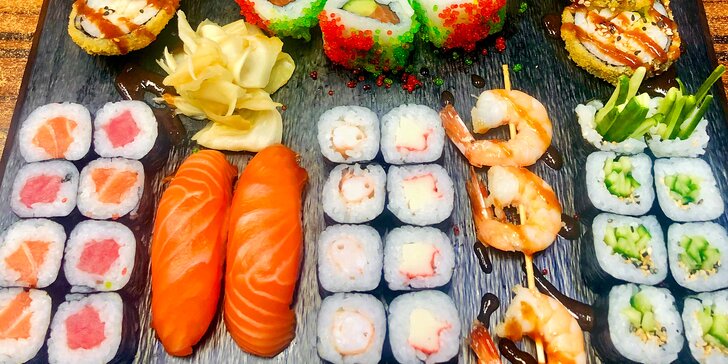 Sety 39-74 rolek sushi: s okurkou, avokádem, krevetami či lososem