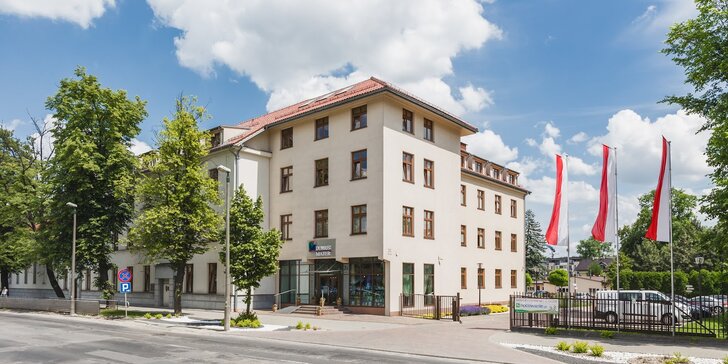 Pobyt se snídaní v Krakově: hotel s restaurací, zahradou, knihovnou i kaplí