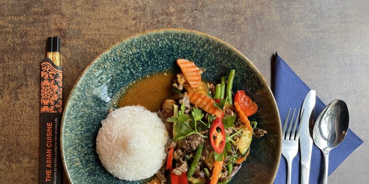 3chodové menu v asijské fusion restauraci u Anděla: smažené krevety, nudle, závitky, soté i jiné mňamky