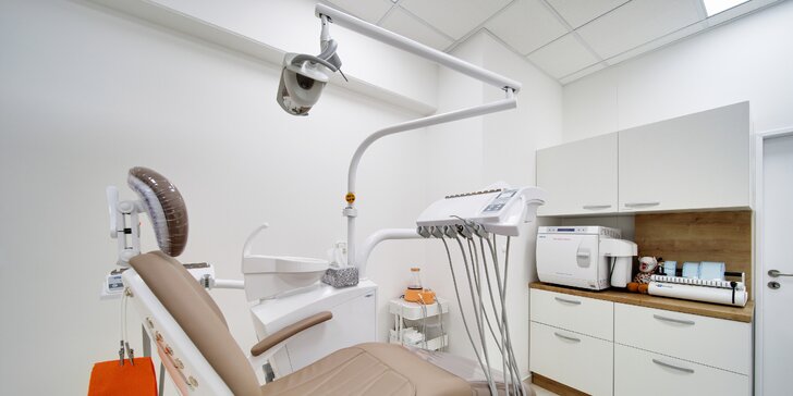 Dentální hygiena pro dospělé i ordinační bělení LED lampou a ionizační kartáček jako dárek