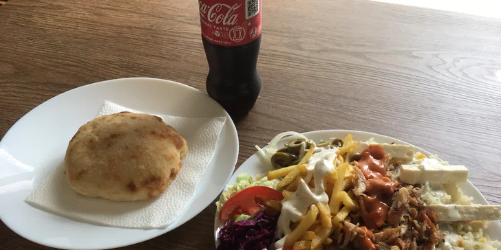 Hovězí či kuřecí kebab v chlebu i tortille, velký box i celé menu s hranolky a nápojem