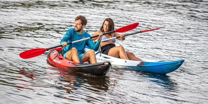 Pronájem paddleboardu nebo kajaku pro jednu osobu na 1-2 hodiny: všední dny i víkendy