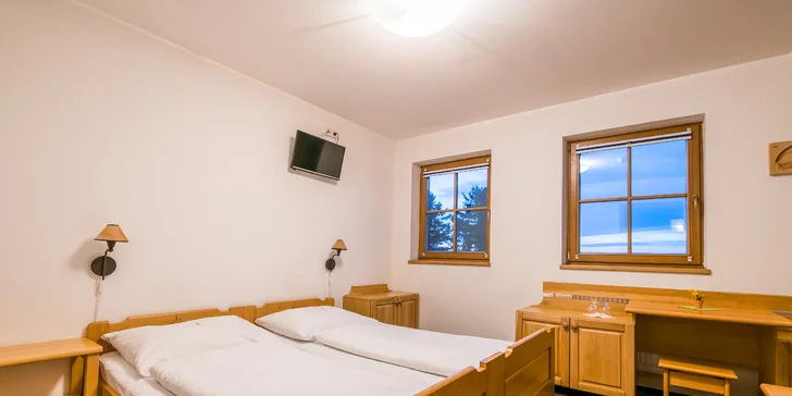 Horský hotel stojící na hřebeni Javorníků: strava i pobyt se saunou či elektrokoly