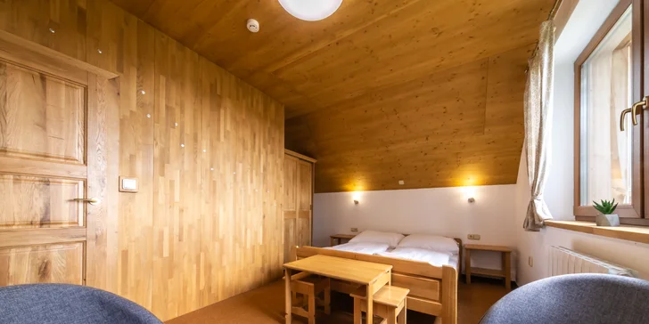 Horský hotel stojící na hřebeni Javorníků: strava i pobyt se saunou či elektrokoly