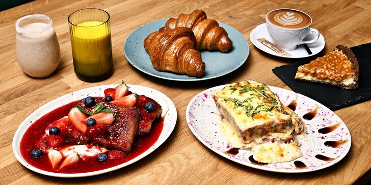 Snídaně ve francouzském stylu pro 1 i 2 osoby: slané či sladké toasty, káva či čaj, pomerančový fresh