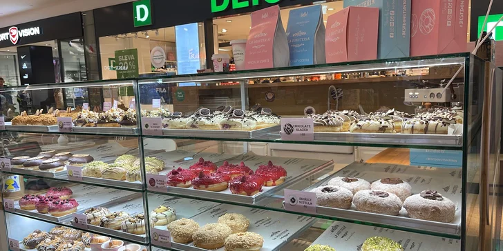 Donut podle výběru a káva v La Donuteria v Palladiu pro 1 i 2 osoby