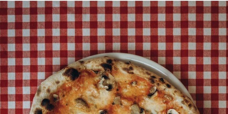 Bruschetta, pizza i nápoj dle výběru v italské restauraci Ciao Bella