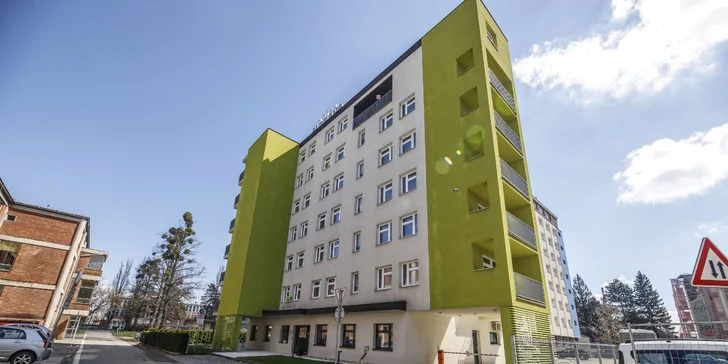 Pohoda nedaleko Baťova kanálu: moderní ubytování a bohaté snídaně