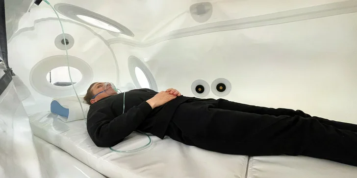 Jeden či tři vstupy do hyperbarické komory: zlepší duševní pohodu a spánek, pomůže od stresu a neklidu