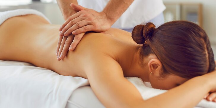 Částečná nebo celotělová relaxační masáž, ošetření reflexních bodů nebo lomi lomi