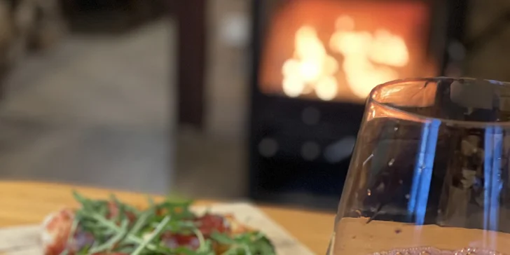 Voucher na 500 Kč na cokoliv v restauraci U Olmerů: italské dobroty, pochutiny k pivu i gril