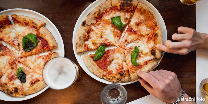 Bruschetta, pizza i nápoj dle výběru v italské restauraci Ciao Bella