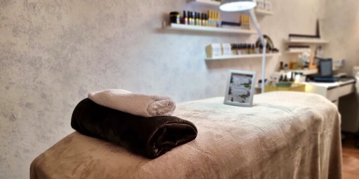 Základní či komplexní kosmetická péče i luxusní ošetření s esenciálními oleji: čištění i masáž
