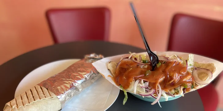 Kebab podle výběru: döner v chlebu či dürüm v tortile nebo ve vege verzi