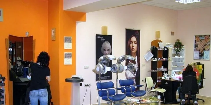 Kadeřnický balíček – mytí, střih, foukaná i styling