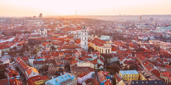 Vilnius, hlavní město Litvy: ubytování ve 4* hotelu se snídaní, exkurze s průvodcem i transfer z letiště