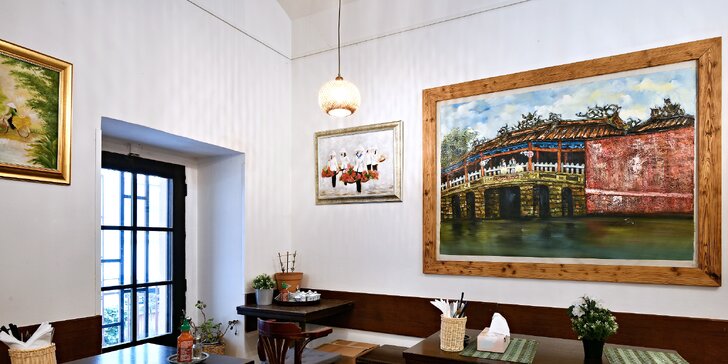 Asijská restaurace u Jiráskova mostu: otevřený voucher v hodnotě 200, 300, 500 a 800 Kč