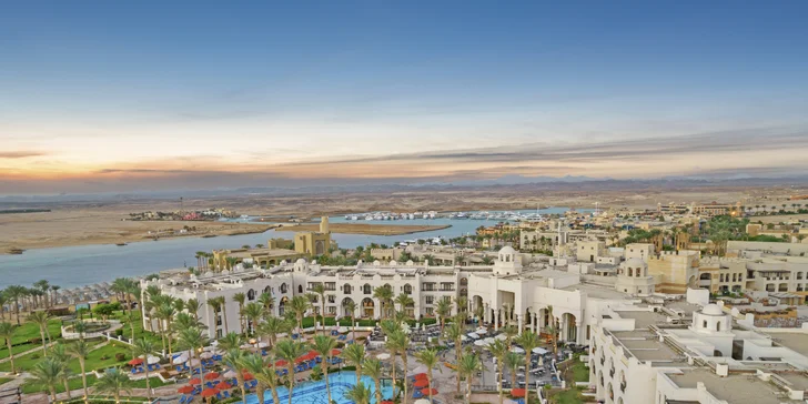 Egypt all inclusive vč. letenky: 4* hotel PickAlbatros Oasis Port Ghalib s bazény a písčitou pláží