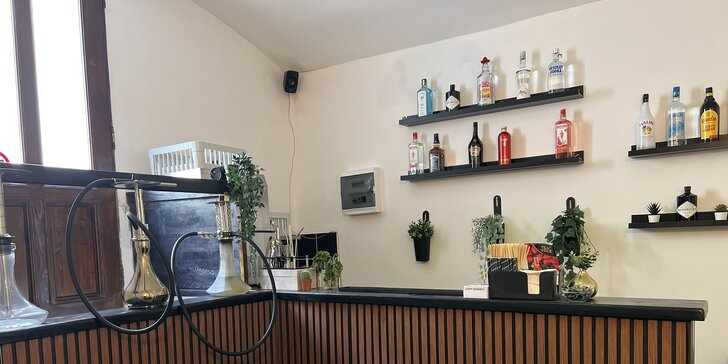 Vodní dýmka a ledové čaje i káva v kavárně MaroCafe Lounge u Stromovky