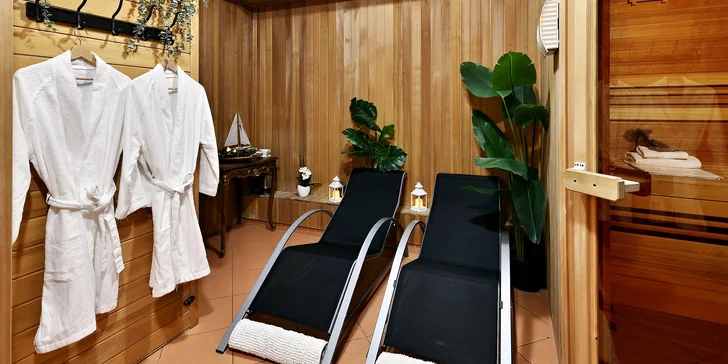 90min. privátní wellness na Smíchově pro 2–3 osoby: finská i bio a infra sauna, aromaterapie, občerstvení