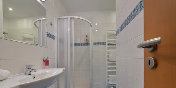 Hotel kousek od Václavského náměstí: snídaně a lahev sektu