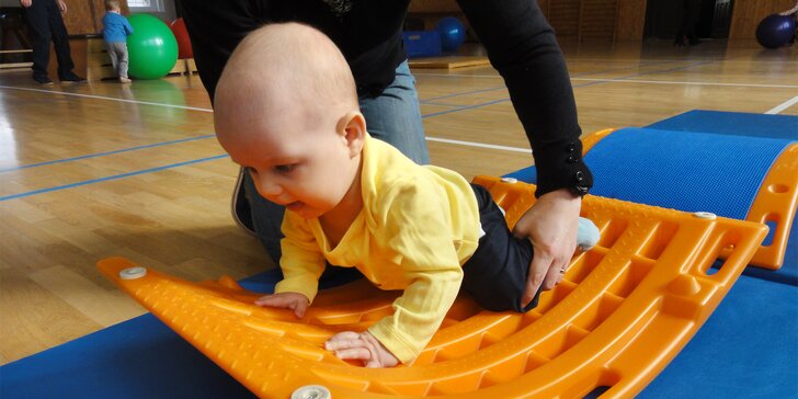 Středeční cvičení rodičů s dětmi: věkové kategorie od 6 týdnů do 5 let