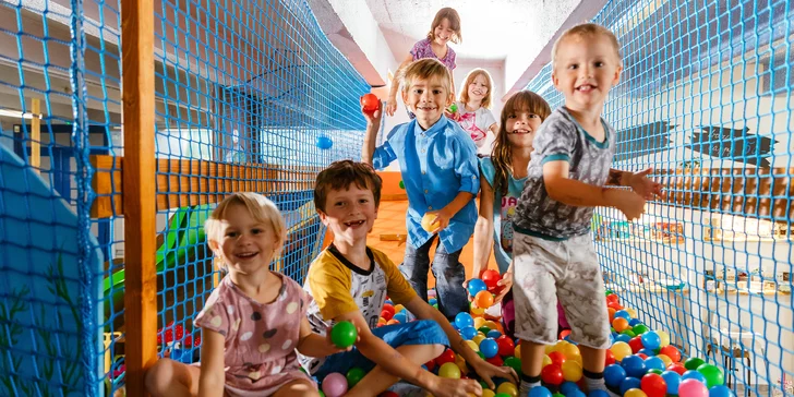 Dětská herna s kavárnou: neomezený vstup
