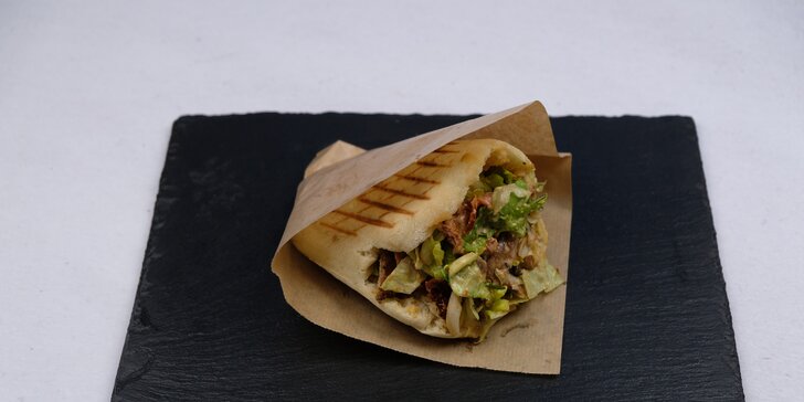 Rostlinný kebab na Národní: menu s hranolkami, omáčka i ekologický obal, varianta pro dva