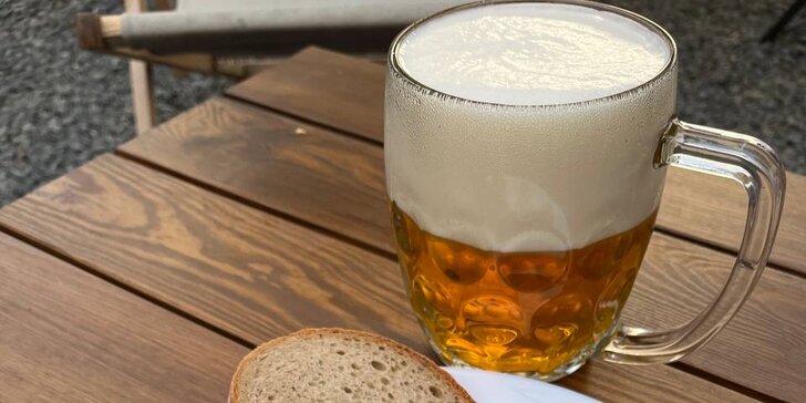 Grilovaná klobása či krkovice i s pivem na pivní zahrádce pro 1 či 2 osoby