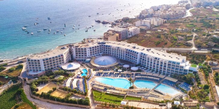 All inclusive dovolená na Maltě: hotel u moře, jídlo a pití celý den, wellness neomezeně, 2 děti zdarma
