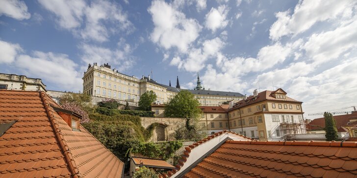 Pobyt přímo pod Pražským hradem: 1–8 nocí v luxusním pokoji, snídaně formou teplého i studeného bufetu