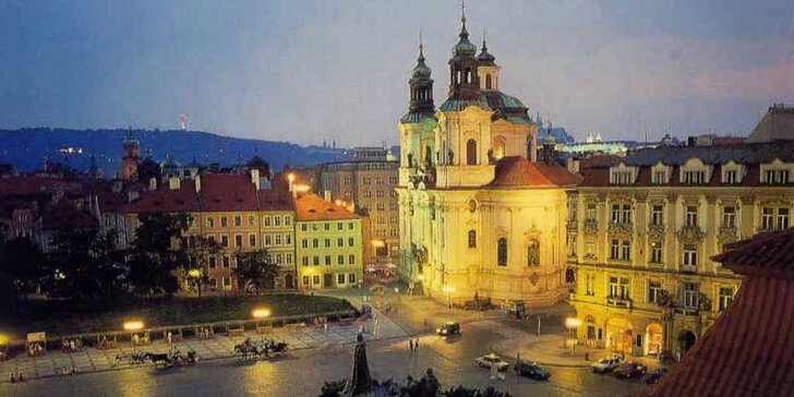 Harmonie v barokním kostele v historickém centru Prahy