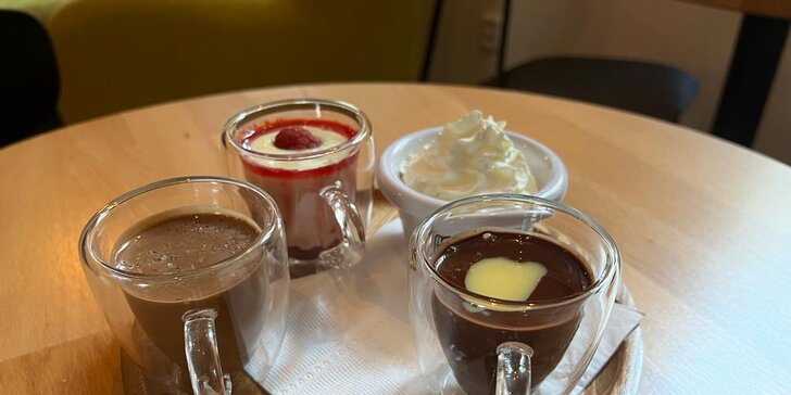 Degustace tří druhů horké čokolády či fondue s lesním ovocem v Chocolaterii Bon Bon: 1 až 3 osoby