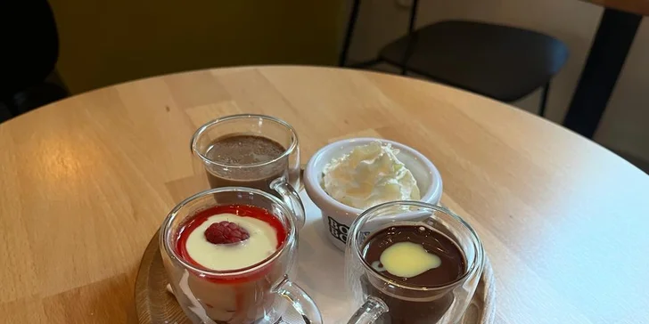 Degustace tří druhů horké čokolády či fondue s lesním ovocem v Chocolaterii Bon Bon: 1 až 3 osoby